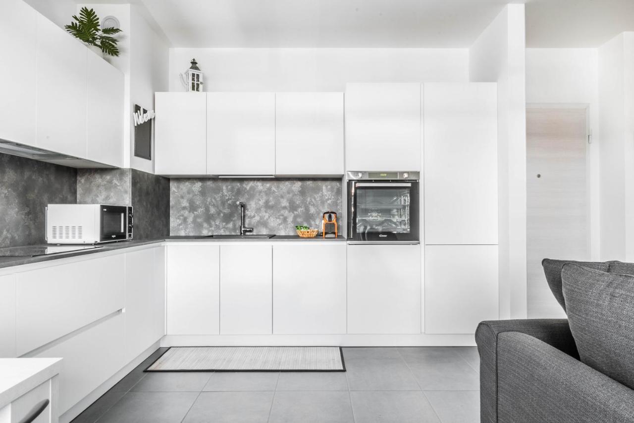 Harmony House - Rho Fiera 6Min - Free Parking - Terrace Apartment Milan Luaran gambar